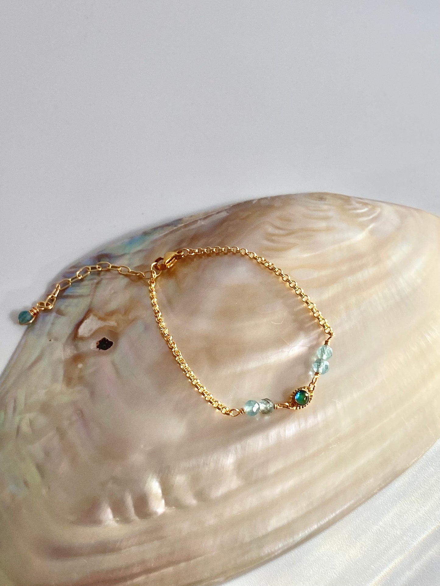 Tide bracelet